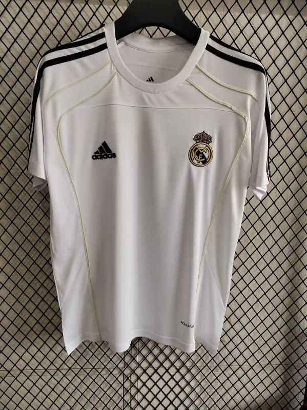 Thailand Quality(AAA) 24/25 Real Madrid Training Soccer Jersey 34