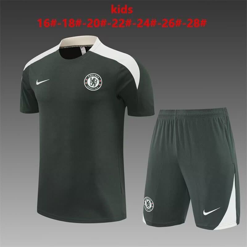 24/25 Chelsea Training Kids Soccer Jersey And Shorts 03
