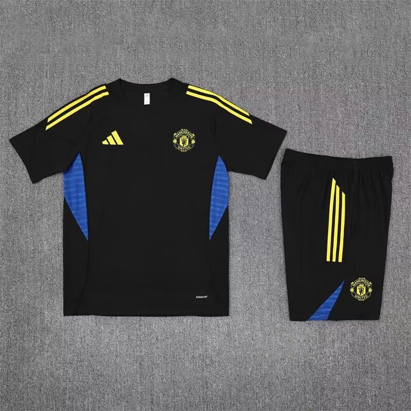 Thailand Quality(AAA) 24/25 Manchester United Black Soccer Training Sets 02