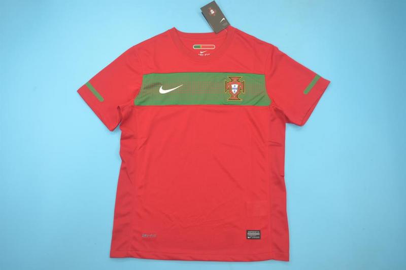 Thailand Quality(AAA) 2010 Portugal Home Retro Soccer Jersey