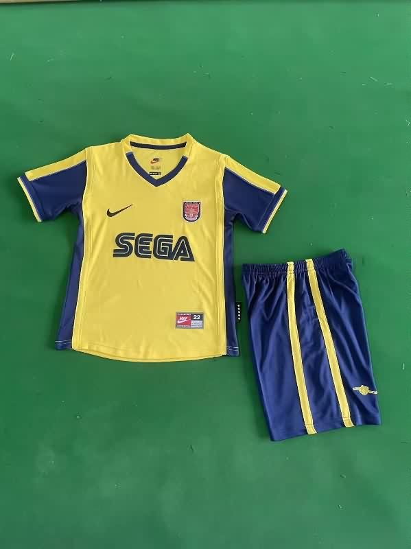2000/01 Arsenal Away Kids Soccer Jersey And Shorts